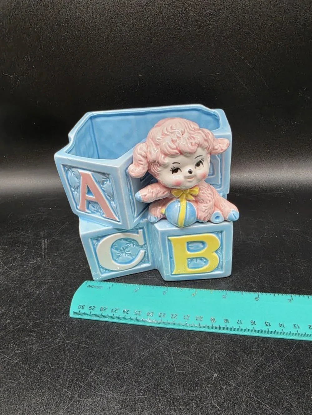 Unbranded vintage ceramic
